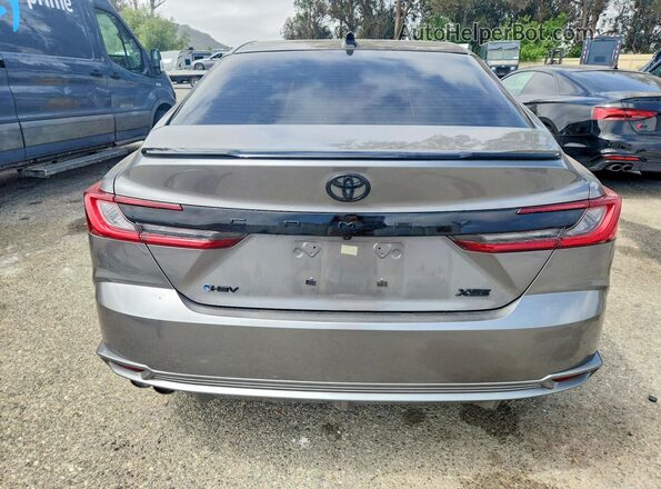 4T1DAACK7TU701631 2026 TOYOTA CAMRY Gray Widok z tyłu