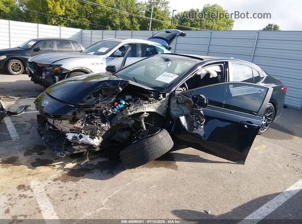 4T1DAACK8SU015516 2025 TOYOTA CAMRY Black წინა მარცხენა ხედი სამი მეოთხედიდან