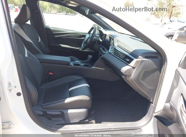 4T1DAACK8SU028203 2025 TOYOTA CAMRY White Widok wnętrza z przodu