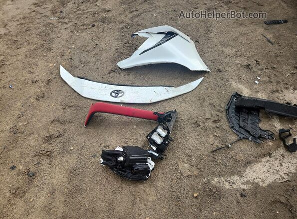 4T1DAACK8SU064215 2025 TOYOTA CAMRY White Engine compartment view