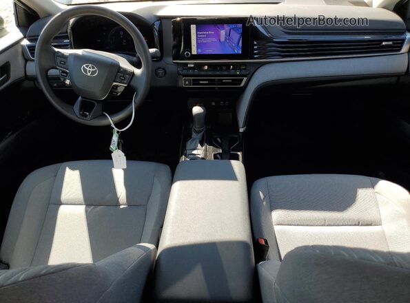 4T1DAACK8SU073139 2025 TOYOTA CAMRY White წინა პანელის ხედი