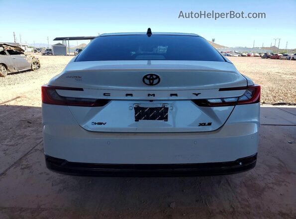 4T1DAACK8SU093536 2025 TOYOTA CAMRY White Вид ззаду