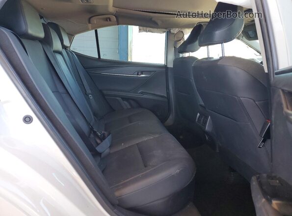 4T1DAACK8SU093536 2025 TOYOTA CAMRY White Вид задніх сидінь