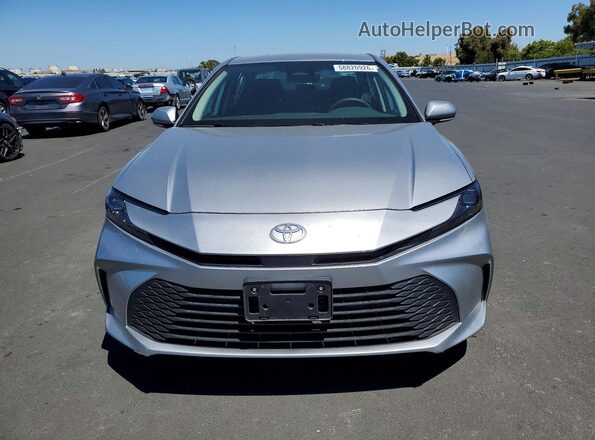 4T1DAACK8SU534288 2025 TOYOTA CAMRY Silver Դիմացի տեսք