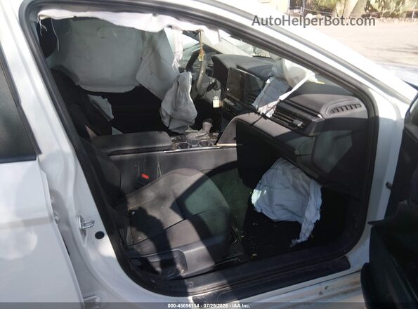 4T1DAACK8SU542861 2025 TOYOTA CAMRY White Вид салону спереду
