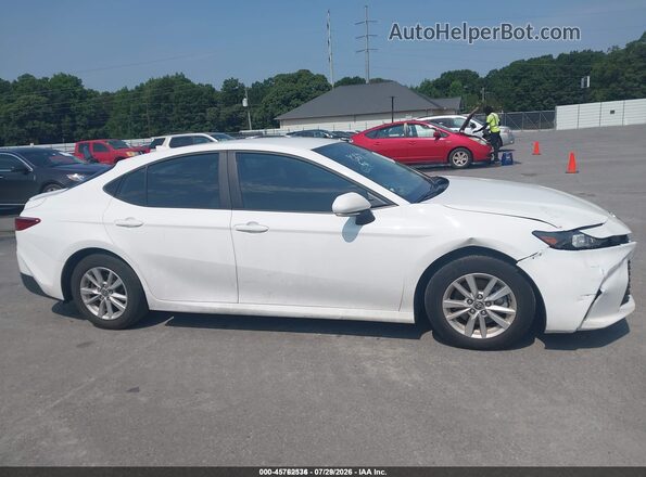 4T1DAACK8SU608227 2025 TOYOTA CAMRY White Սալոնի հետևի տեսք