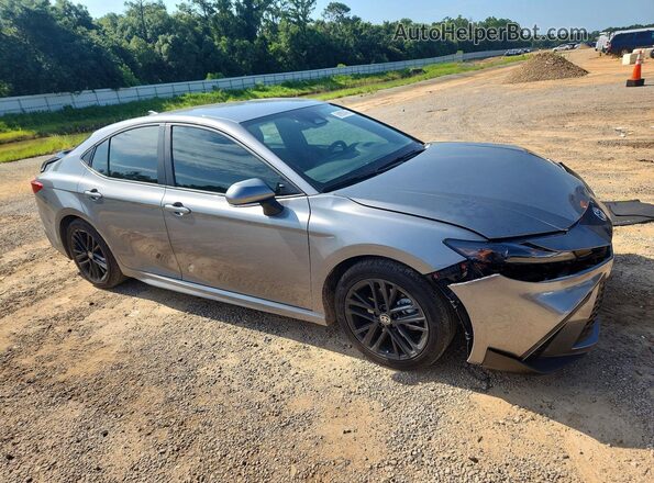 4T1DAACK8SU640157 2025 TOYOTA CAMRY Gray Delantero derecho