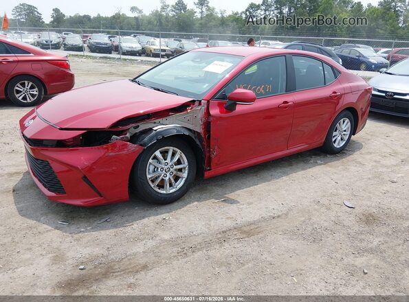 4T1DAACK8TU262228 2026 TOYOTA CAMRY Red Առջևի ձախ երեք քառորդ տեսարան