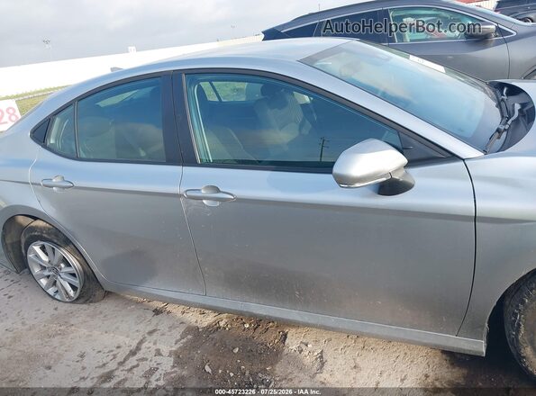 4T1DAACK8TU686413 2026 TOYOTA CAMRY Серебряный Вид задней части салона