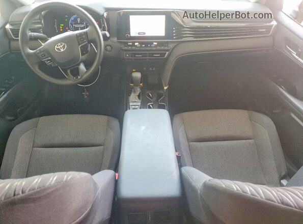 4T1DAACK8TU697816 2026 TOYOTA CAMRY Silver Vista del salpicadero