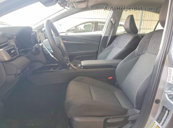 4T1DAACK8TU697816 2026 TOYOTA CAMRY Silver Vista interior delantera