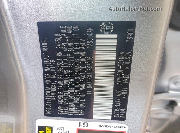 4T1DAACK8TU697816 2026 TOYOTA CAMRY Silver Vista de la etiqueta del VIN