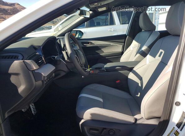 4T1DAACK8TU753964 2026 TOYOTA CAMRY White Vista interior delantera