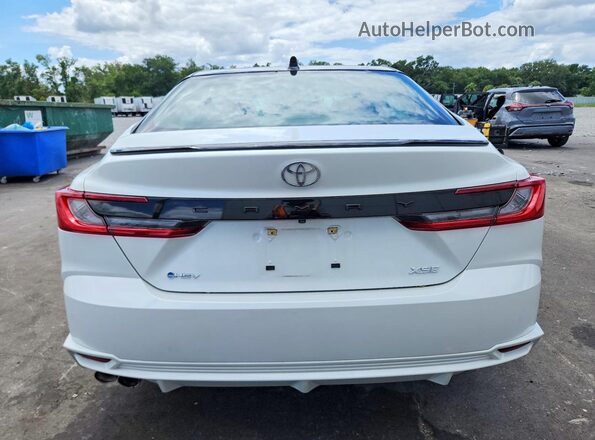 4T1DAACK9SU018912 2025 TOYOTA CAMRY White Հետևի տեսք