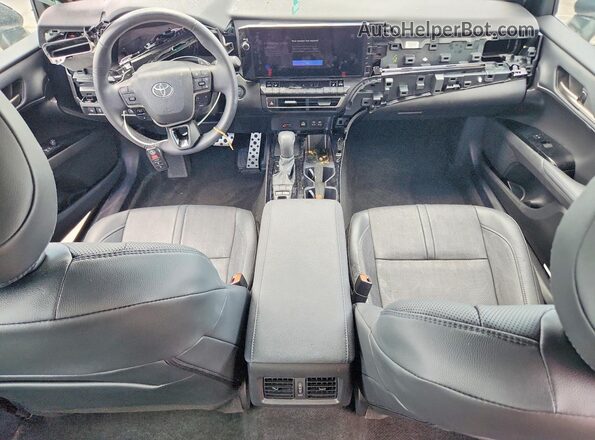 4T1DAACK9SU018912 2025 TOYOTA CAMRY White Առջևի վահանակի տեսք