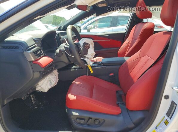 4T1DAACK9SU145983 2025 TOYOTA CAMRY White Widok wnętrza z przodu