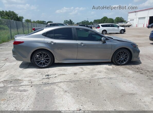 4T1DAACK9SU609015 2025 TOYOTA CAMRY Gray Սալոնի հետևի տեսք