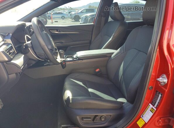 4T1DAACK9TU229383 2026 TOYOTA CAMRY Red Вид салону спереду