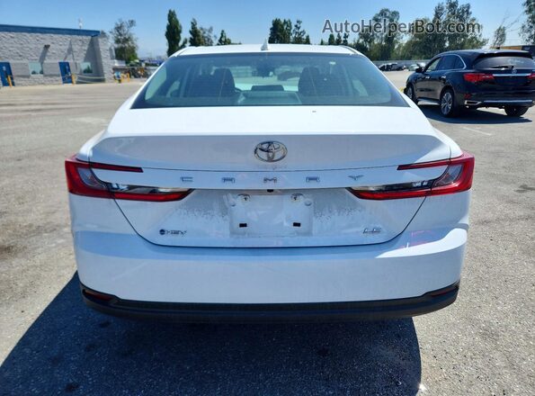 4T1DAACK9TU258706 2026 TOYOTA CAMRY White Rear view