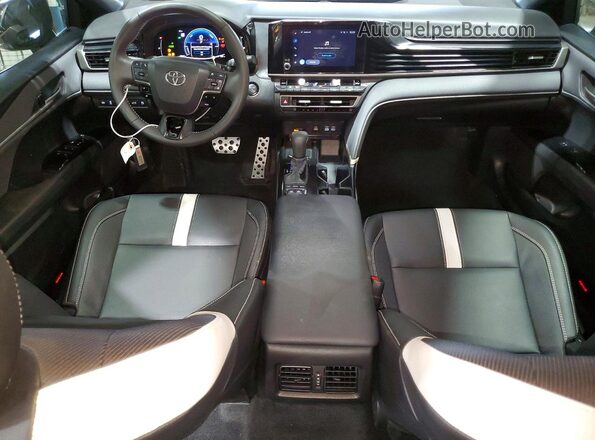4T1DAACK9TU668437 2026 TOYOTA CAMRY Черный Вид панели приборов