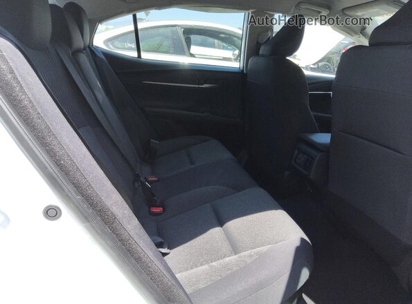 4T1DAACK9TU725297 2026 TOYOTA CAMRY White Rear seats view