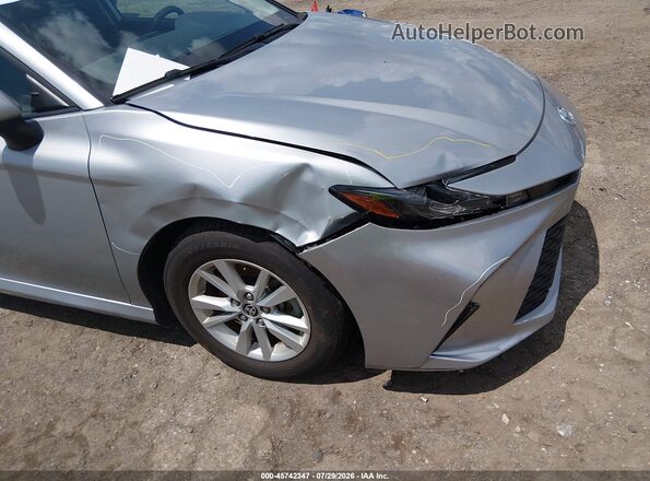 4T1DAACKXSU031958 2025 TOYOTA CAMRY Серый Вид спереди