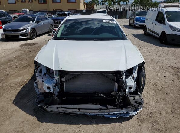 4T1DAACKXSU047061 2025 TOYOTA CAMRY White Front view