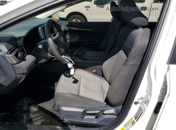 4T1DAACKXSU047061 2025 TOYOTA CAMRY White Front interior view
