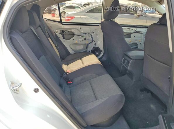 4T1DAACKXSU047061 2025 TOYOTA CAMRY White Rear seats view