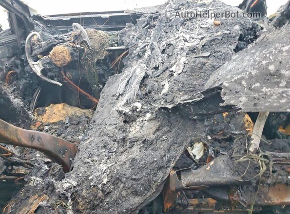 4T1DAACKXSU087155 2025 TOYOTA CAMRY Серый Вид панели приборов