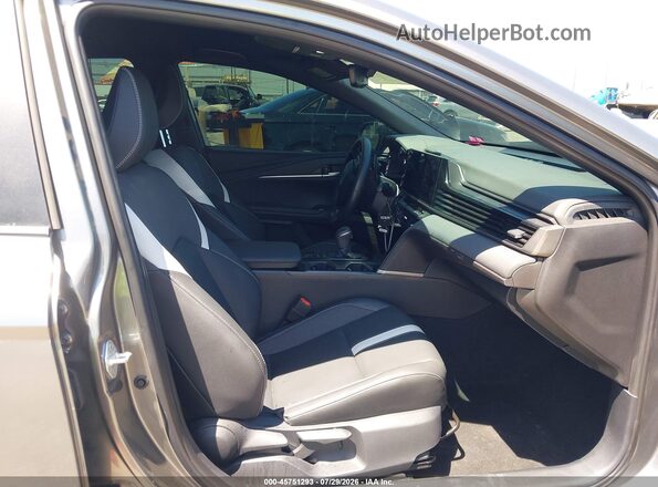 4T1DAACKXSU633324 2025 TOYOTA CAMRY Синий Вид салона спереди