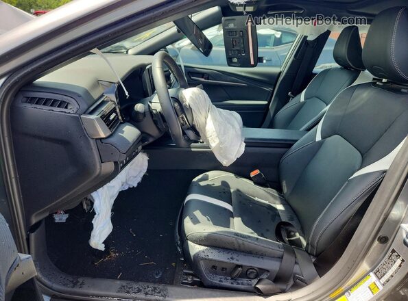 4T1DAACKXSU644274 2025 TOYOTA CAMRY Gray Widok wnętrza z przodu