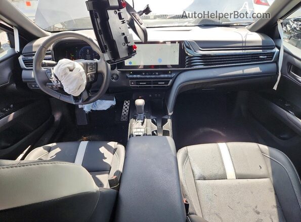 4T1DAACKXSU644274 2025 TOYOTA CAMRY Gray Widok deski rozdzielczej