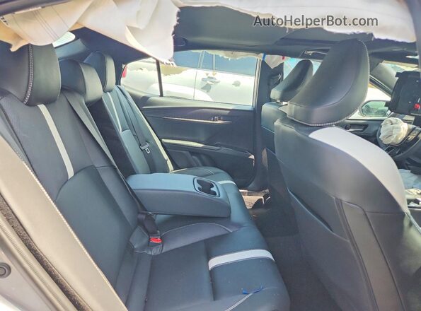 4T1DAACKXSU644274 2025 TOYOTA CAMRY Gray Widok tylnych siedzeń