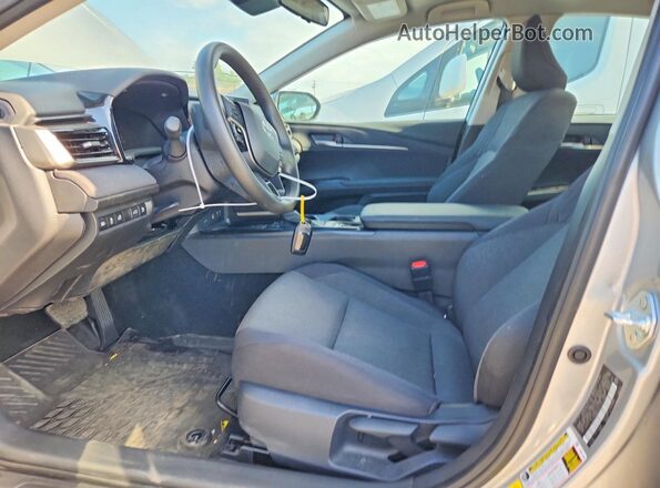 4T1DAACKXTU217369 2026 TOYOTA CAMRY Silver Front interior view