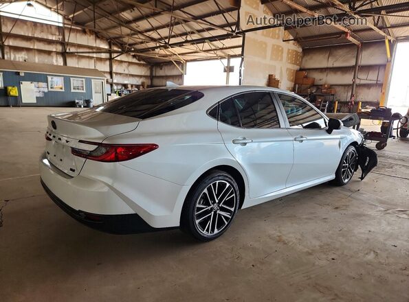 4T1DAACKXTU292170 2026 TOYOTA CAMRY White Rear right