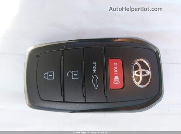 4T1DAACKXTU293187 2026 TOYOTA CAMRY Silver Widok deski rozdzielczej