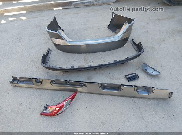 4T1DAACKXTU293187 2026 TOYOTA CAMRY Silver Widok zestawu wskaźników