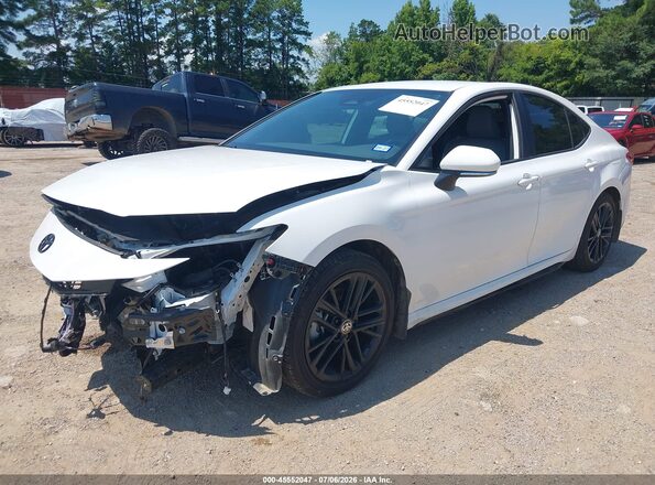 4T1DAACKXTU651257 2026 TOYOTA CAMRY White Առջևի ձախ երեք քառորդ տեսարան