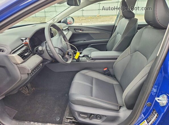 4T1DBADK0TU043386 2026 TOYOTA CAMRY Blue Вид салону спереду