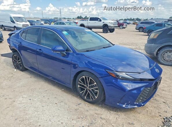 4T1DBADK1SU010735 2025 TOYOTA CAMRY Синий Передняя правая четверть