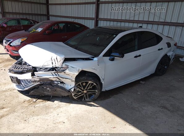 4T1DBADK1SU035263 2025 TOYOTA CAMRY Белый Передняя левая четверть