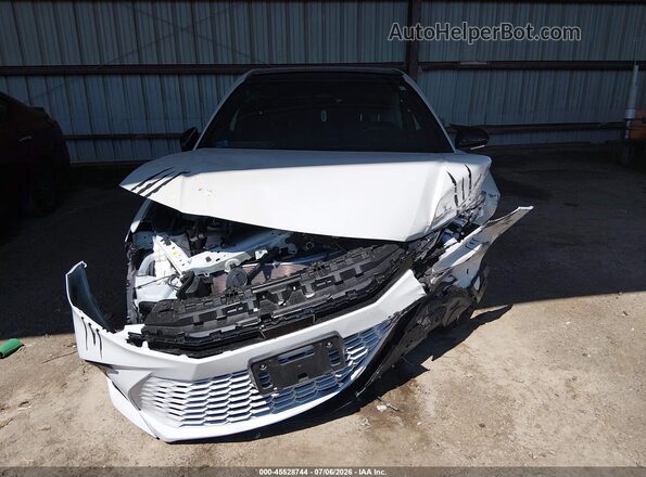4T1DBADK1SU035263 2025 TOYOTA CAMRY Белый Вид панели приборов