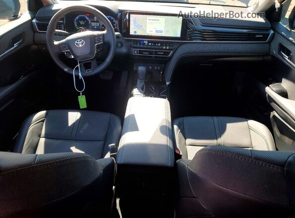 4T1DBADK1TU058396 2026 TOYOTA CAMRY Gray Առջևի վահանակի տեսք