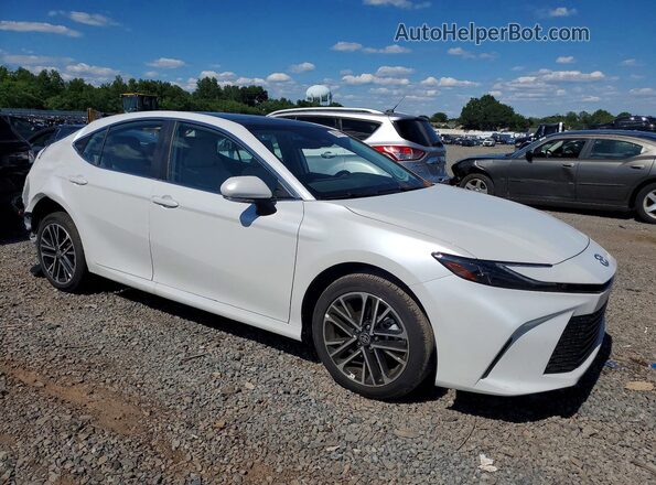 4T1DBADK1TU548742 2026 TOYOTA CAMRY White Przód prawy
