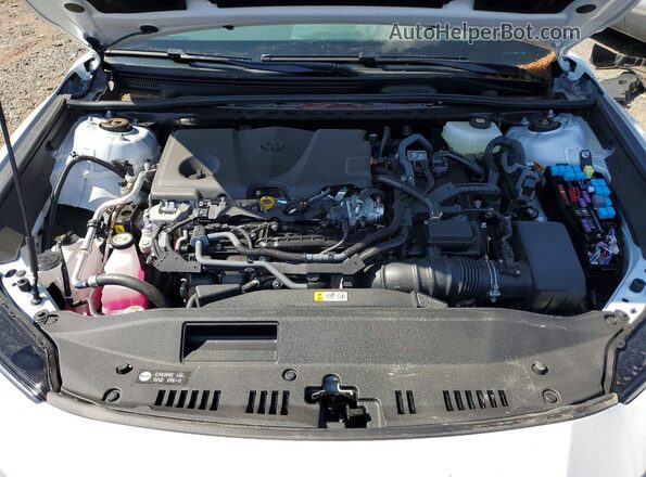 4T1DBADK1TU548742 2026 TOYOTA CAMRY White Widok wnętrza z tyłu