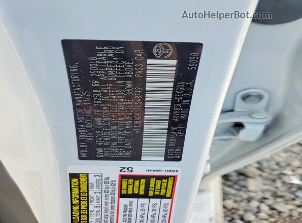 4T1DBADK1TU548742 2026 TOYOTA CAMRY White Widok komory silnika