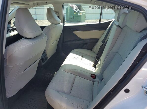 4T1DBADK1TU548742 2026 TOYOTA CAMRY White Widok tylnych siedzeń