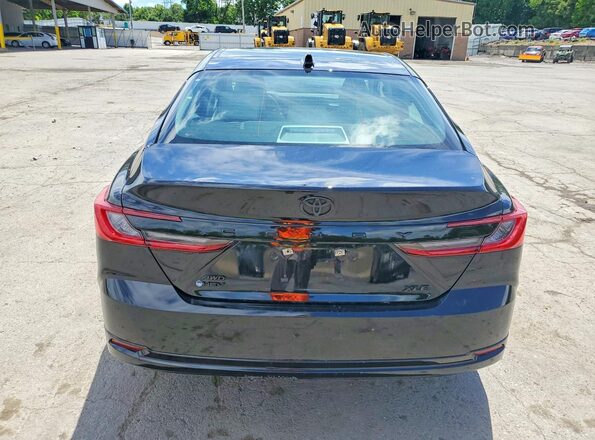 4T1DBADK2TU043647 2026 TOYOTA CAMRY Black Widok z tyłu