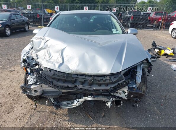 4T1DBADK3SU015242 2025 TOYOTA CAMRY Silver Սալոնի հետևի տեսք